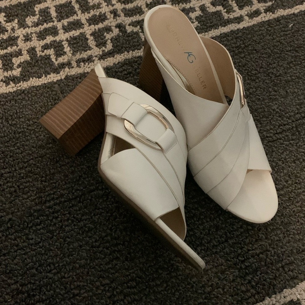 Andrew Geller women sandals size 9.5